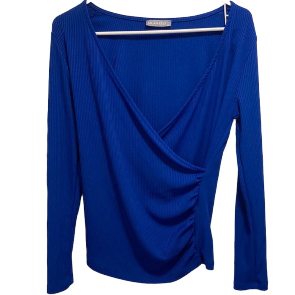 Milan Kiss Top